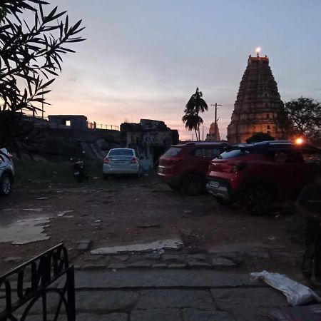 Ranjana Guesthouse Hampi Buitenkant foto
