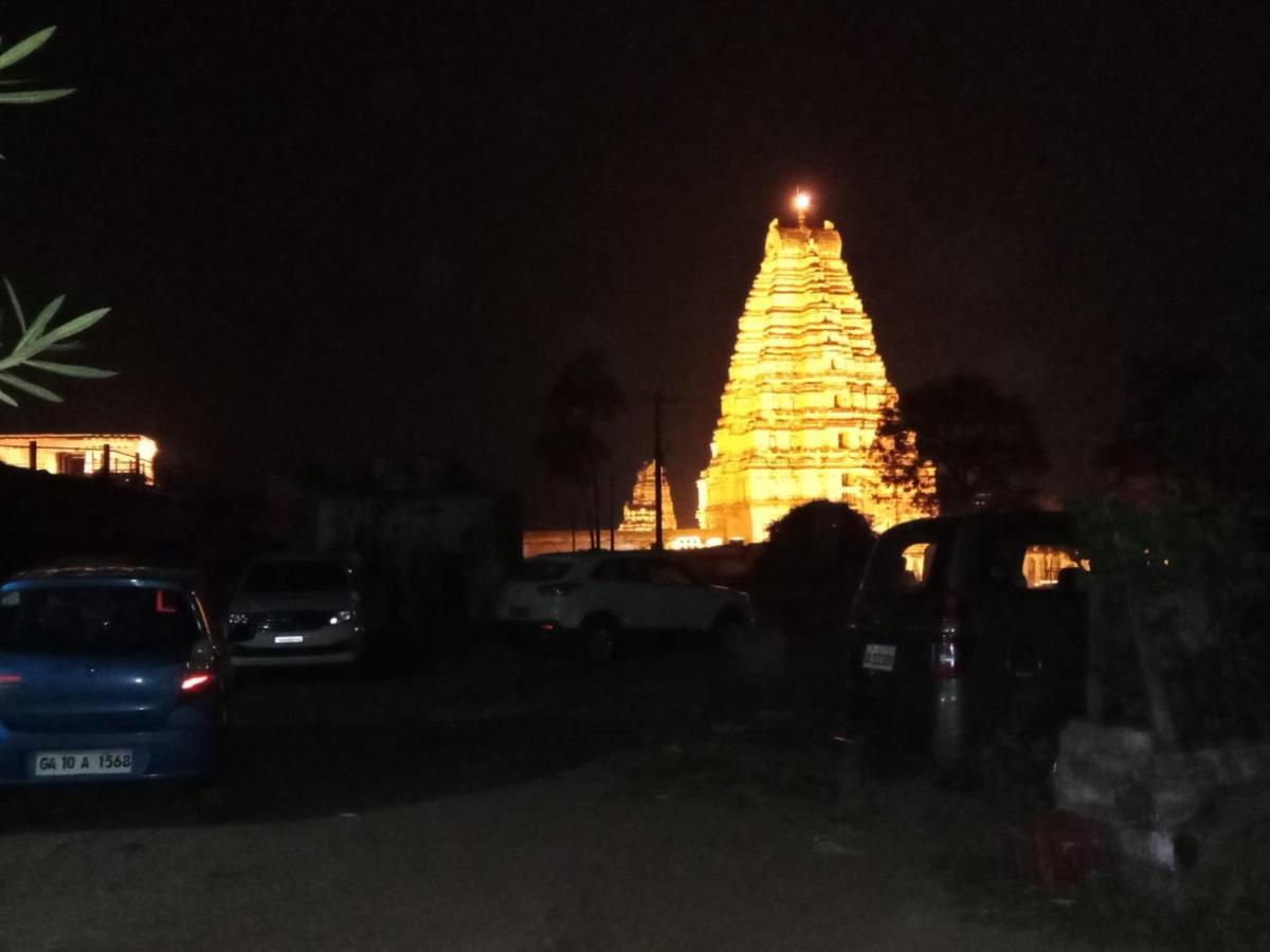 Ranjana Guesthouse Hampi Buitenkant foto